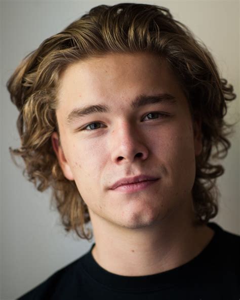 Jonas Hoff Oftebro (@jonasoftebro) • Instagram photos and videos.
